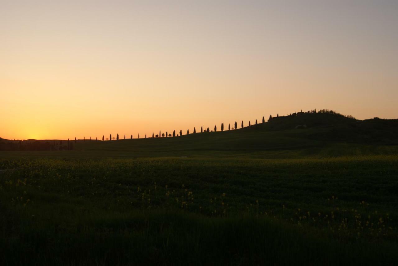 Tuscany Balcony: Crete Senesi Casetta Buitenkant foto