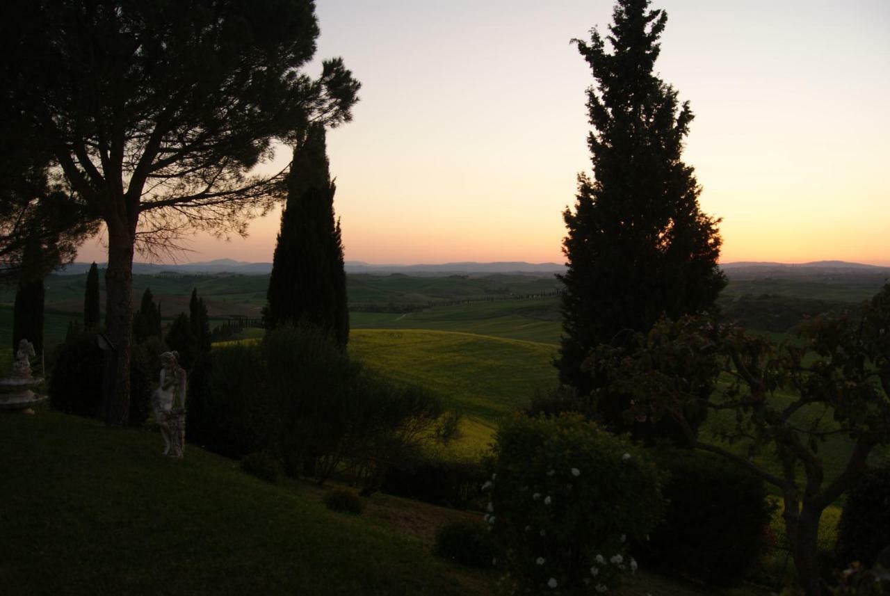 Tuscany Balcony: Crete Senesi Casetta Buitenkant foto